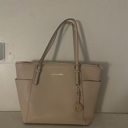 Michael Kors Medium Zip Top Tote Bag
