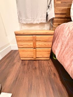 Oak nightstands with drawers