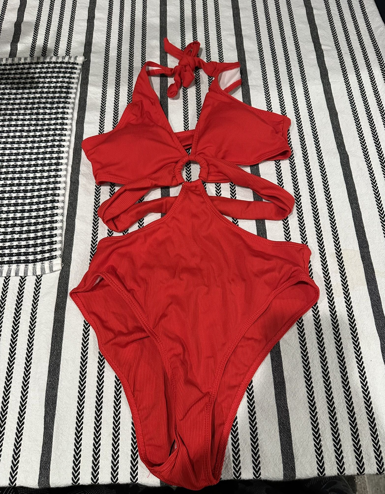 1 piece bathing suit