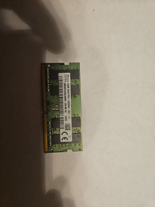 SK Hynix 16GB (2 x 8GB) PC4-25600 (DDR4-3200) Memory (HMAA1GS6CJR6N-XN) Y