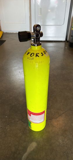Aluminum 30 scuba tank