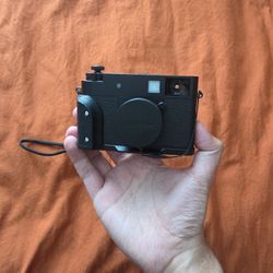 Fujifilm X-Half Camera