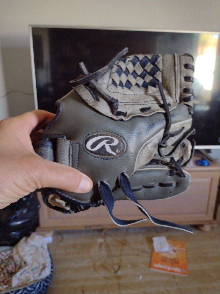 Rawlings Kids Baseball Glove