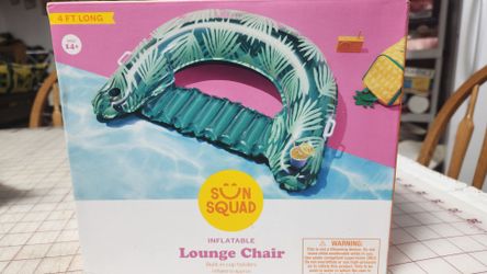 Pool lounge chair