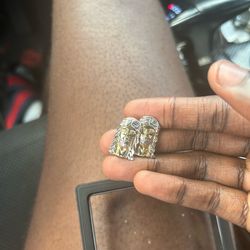 10k ear ring Jesus, peace