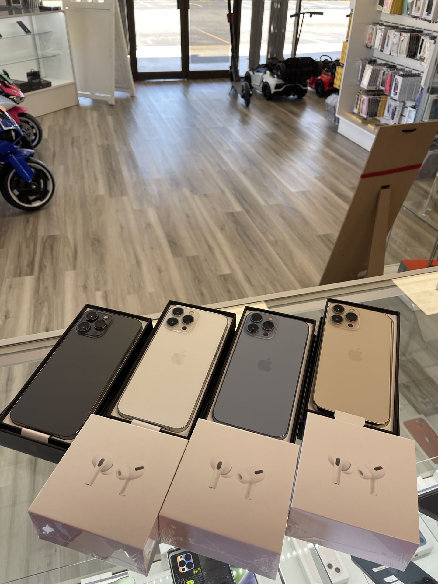 iPhone 13 Pro Max In The Box Unlocked To Any Service $49 Down