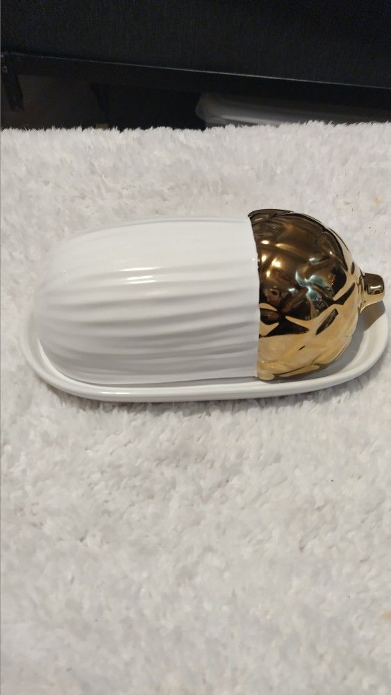 Acorn Butter Dish