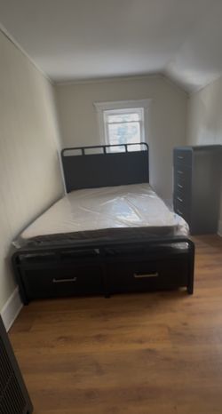 Black Queen Storage Bed