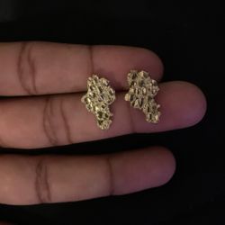 14 karat cross nugget earrings 