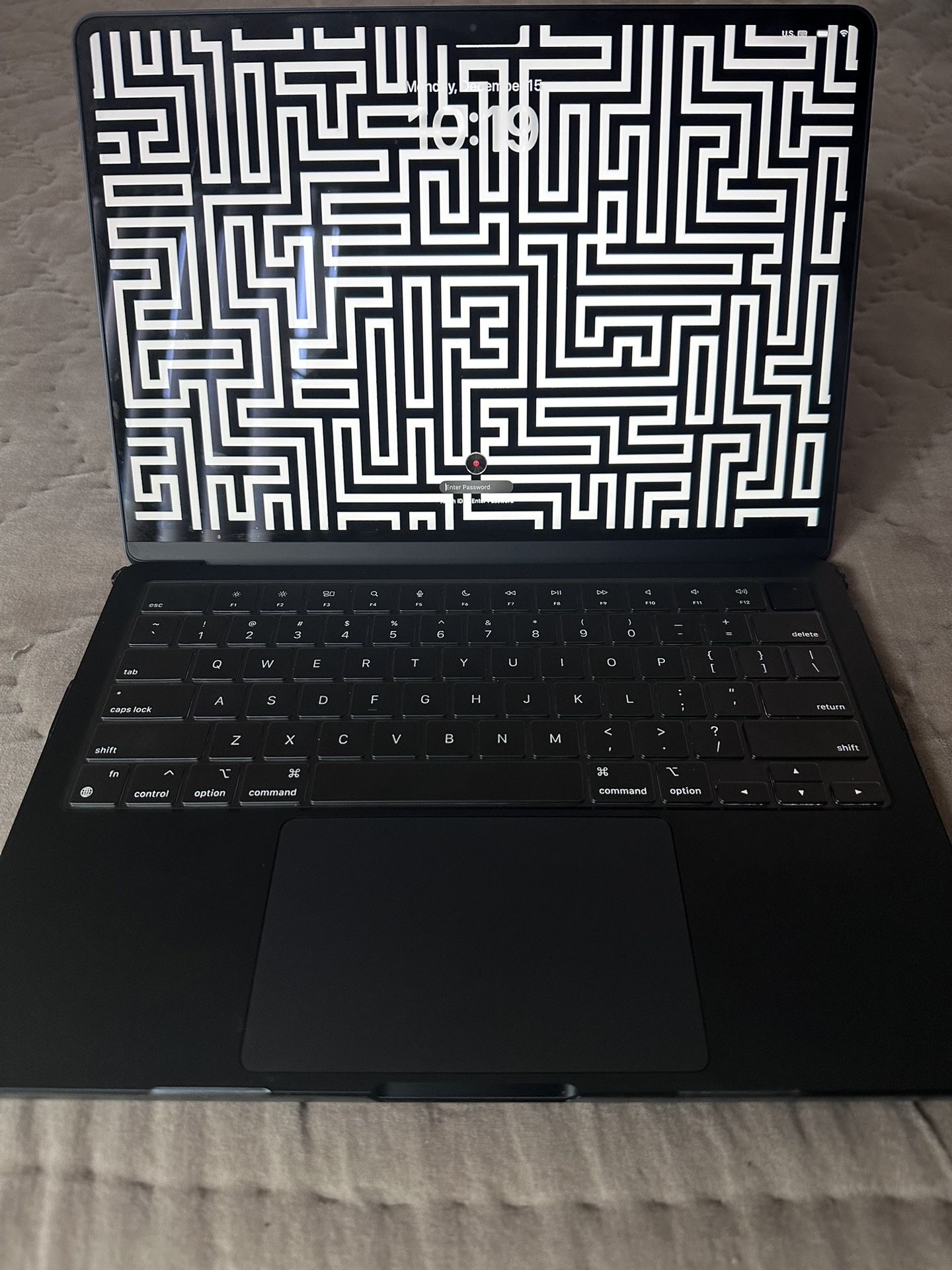 Apple MacBookAir M2 8GB 256GBミッドナイト