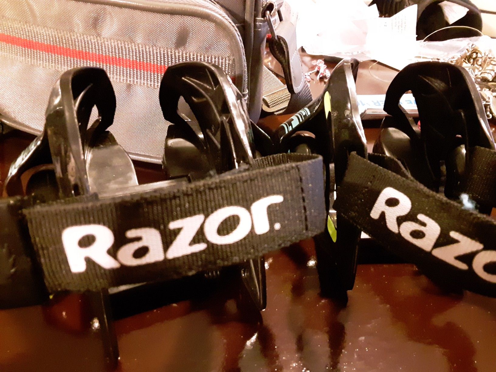Razor skates