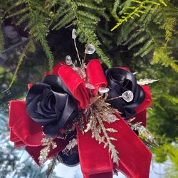 Velvet and Satin Corsage Set ✨