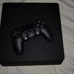 LIKE New, Sony PlayStation 4 PRO With Controller 