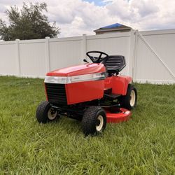 Simplicity Broadmoor 44” 3 blades  Riding Mower