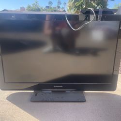 Panasonic TV TC-L32U3