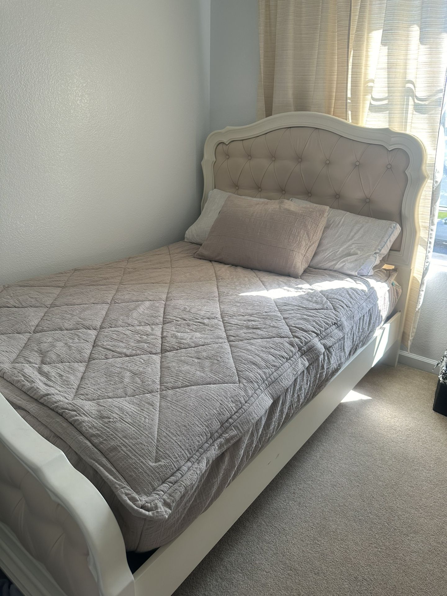 Full Size Bed, Desk & Nightstand