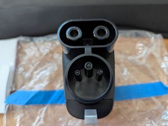 GM  Official NACS Charging Adapter