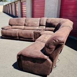 Power Recliner Sectional (Free Delivery)