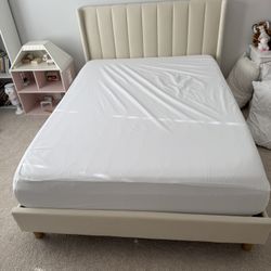 Full Bed With Memory Foam Mattress