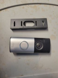 WiFi Doorbell Camera by ring™