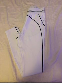White alo leggings