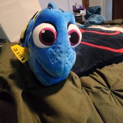 Finding Dory Stuffed Animal With Tag On It