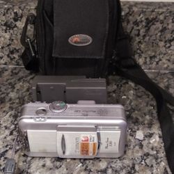 Canon:Power Shot S30 camera