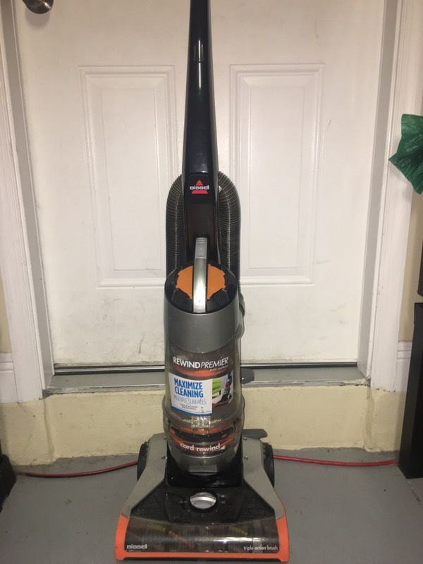 BISSELL - CleanView Plus Rewind Bagless Upright Vacuum