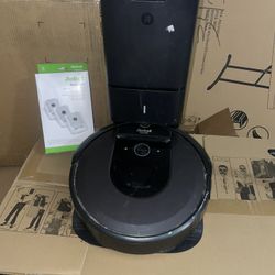 iRobot - Roomba i7 Wi-Fi Connected Robot Vacuum With 3 Pack Of Bags