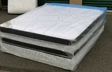 Queen mattress + box spring