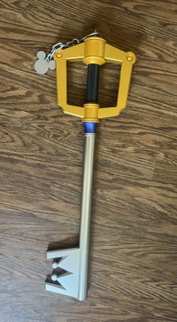 MUST GO! Kingdom Hearts HUGE Key