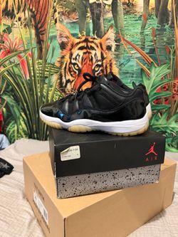 Jordan 11 “72-10” Low Size 9.5