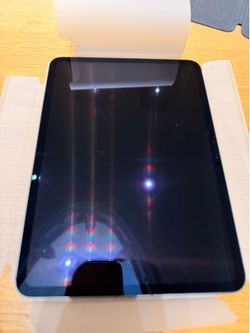 iPad Pro 11 Inch -  M4 256GB Cellular (UNLOCKED) MINT