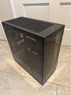 Used NZXT H7 elite case (front glass panel)
