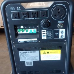 Hysolis MPS Solar Generator Inverter 3000w Lithium Battery 4.5 Kilo Watts hour.