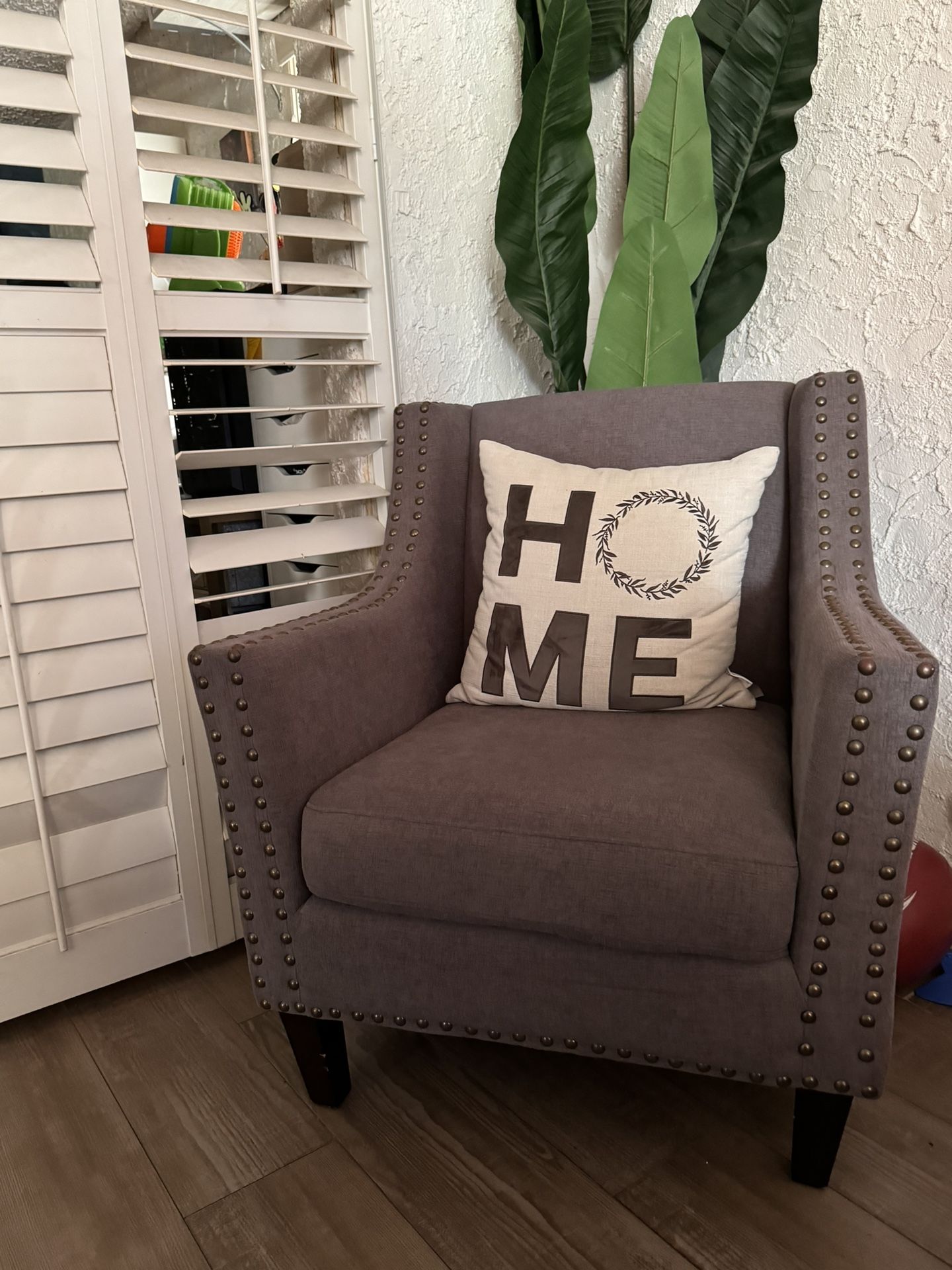 Accent chair, Gray 