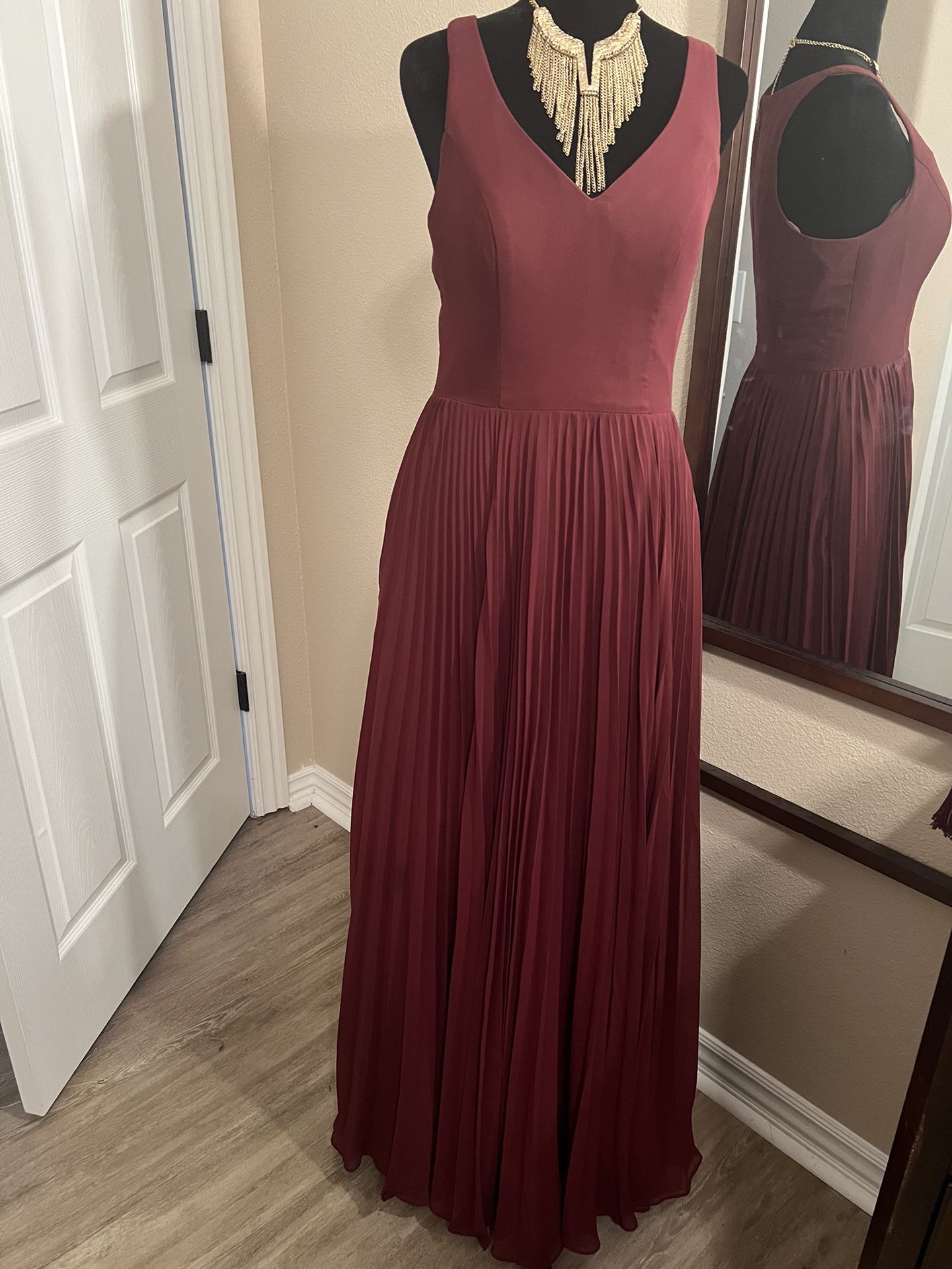 Azazie burgundy maxi pleated dress