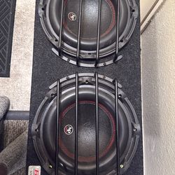 Skar and  audio pipe each one 200  skar 12" audio pipe 10 inch