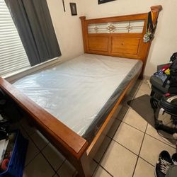 Queen Size Bed 