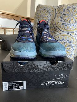Nike/Lebron XIX