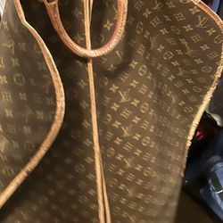 Louis Vuitton Suit Protector Leather for Sale in West Hollywood, CA -  OfferUp