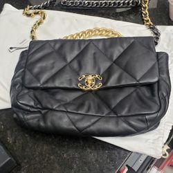 Brand New #19 Chanel Bag and Matching Wallet 