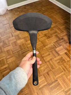 LIKE NEW — Hammerhead Shark Style Black Nylon Spatula