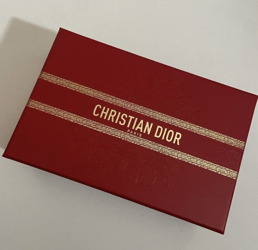 Dior box; red Door gift box
