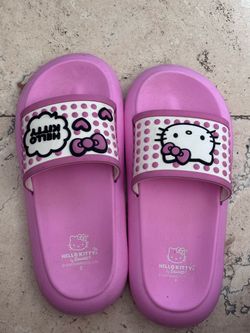 Hello Kitty by Sanrio Pink flip-flops