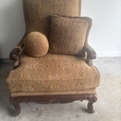 Havertys Living Room Set – Armchair, 2 End Tables, 2 Lamps (No Shades)