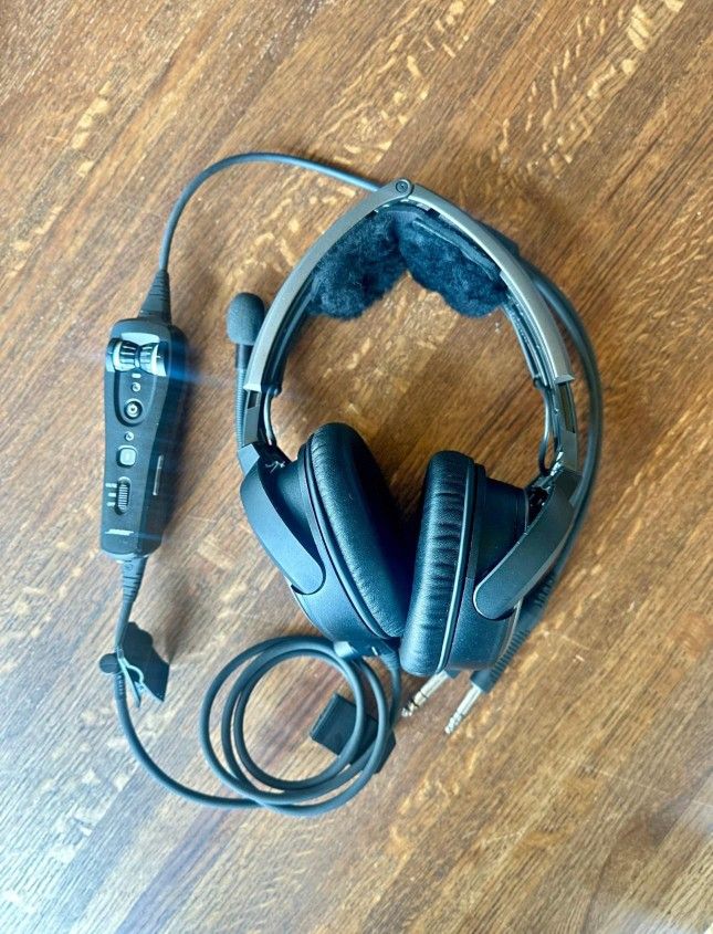 Bose A20 Aviation Headset With Bluetooth