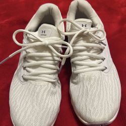 Womens Under Armour Tennis Shoes