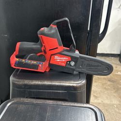 Milwaukee  M12 pruner 