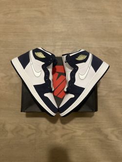 Jordan 1 Midnight Navy Size 4